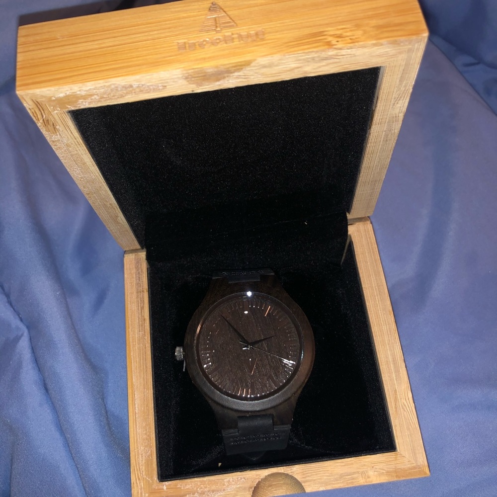 Watch - Picture 3 of 6
